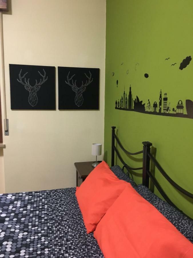 Interno 16 *